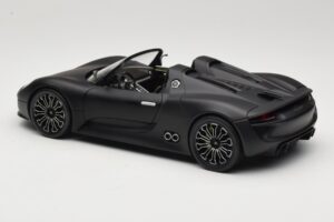 Porsche 918 Spyder Matte Black Minichamps 1:18 110060031 Metāls — attēls 7 no 8