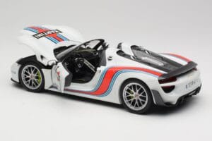 Porsche 918 Spyder Weissach Package Martini Minichamps 1:18 110062440 Metāls — attēls 5 no 8
