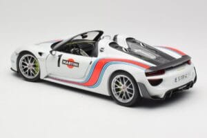 Porsche 918 Spyder Weissach Package Martini Minichamps 1:18 110062440 Metāls — attēls 7 no 8