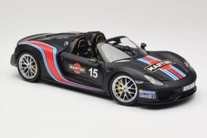 Porsche 918 Spyder Weissach Package Matt Black With Martini Stripes Minichamps 1:18 110062445 Metāls — attēls 6 no 8