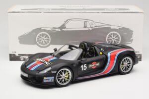 Porsche 918 Spyder Weissach Package Matt Black With Martini Stripes Minichamps 1:18 110062445 Metāls — attēls 8 no 8