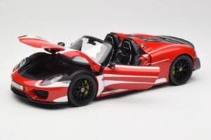 Porsche 918 Spyder Weissach Package Sarkans & Baltas Svītras Minichamps 1:18 110062442 Metāls — attēls 2 no 9