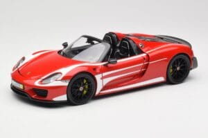Porsche 918 Spyder Weissach Package Sarkans & Baltas Svītras Minichamps 1:18 110062442 Metāls