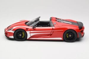 Porsche 918 Spyder Weissach Package Sarkans & Baltas Svītras Minichamps 1:18 110062442 Metāls — attēls 5 no 9
