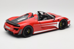 Porsche 918 Spyder Weissach Package Sarkani Balti Svītras Minichamps 1:18 110062442-O1 Metāls — attēls 3 no 8