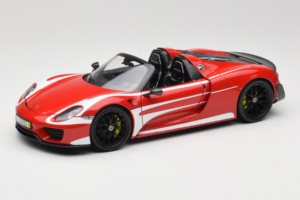 Porsche 918 Spyder Weissach Package Sarkani Balti Svītras Minichamps 1:18 110062442-O1 Metāls
