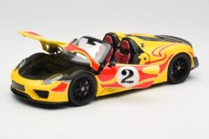 Porsche 918 Spyder Weissach Package Dzeltens Ar Svītrām Minichamps 1:18 110062446 Metāls — attēls 2 no 8