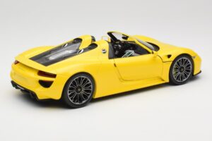 Porsche 918 Spyder Dzeltens Minichamps 1:18 110062434 Metāls — attēls 3 no 8