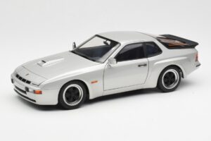 Porsche 924 Carrera GT Diamond Sudrabs AUTOart 1:18 78002 Metāls