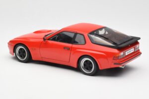 Porsche 924 Carrera GT Guards Sarkans AUTOart 1:18 78003 Metāls — attēls 7 no 8