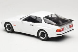 Porsche 924 Carrera GT Balts MCG 1:18 MCG18197 Metāls — attēls 5 no 6