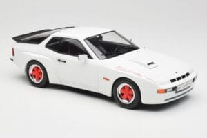 Porsche 924 Carrera GT Balts & Sarkani Diski MCG 1:18 MCG18303 Metāls — attēls 4 no 6