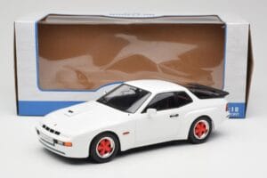 Porsche 924 Carrera GT Balts & Sarkani Diski MCG 1:18 MCG18303 Metāls — attēls 6 no 6