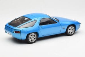 Porsche 928 Zils AUTOart 1:18 77901 Metāls — attēls 3 no 8
