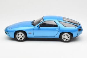 Porsche 928 Zils AUTOart 1:18 77901 Metāls — attēls 4 no 8