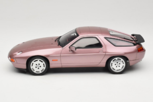 Porsche 928 S Cassis Red Metallic GT Spirit 1:18 GT524 Sveķi — attēls 3 no 6