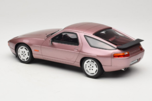 Porsche 928 S Cassis Red Metallic GT Spirit 1:18 GT524 Sveķi — attēls 5 no 6