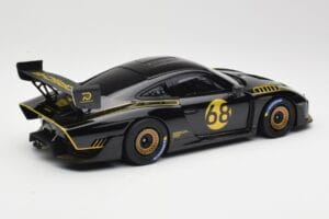 Porsche 935/19 Melns ar Zelta Svītrām Minichamps 1:18 155067568 Metāls — attēls 2 no 6