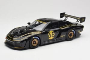 Porsche 935/19 Melns ar Zelta Svītrām Minichamps 1:18 155067568 Metāls