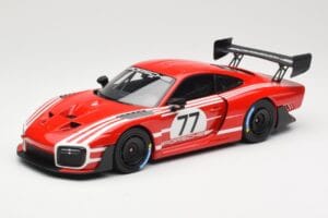 Porsche 935/19 Sarkans ar Baltām Svītrām Minichamps 1:18 155067577 Metāls