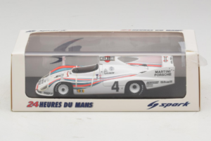 Porsche 936/77 #4 J. Barth / H. Haywood / J. Ickx Martini 24 Hours of Le Mans Winner 1977 Spark 1:43 43LM77 Sveķi — attēls 4 no 4