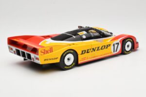 Porsche 962C Group C #17 D. Bell / H-J. Stuck / K. Ludwig 24 Hours of Le Mans 1988 Universal Hobbies 1:18 4704 Metāls — attēls 3 no 8