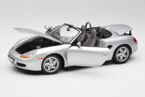 Porsche Boxster 986 Kabriolets Arctic Sudrabs Metāliski UT Models 1:18 27852 Metāls — attēls 2 no 8