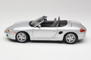 Porsche Boxster 986 Kabriolets Arctic Sudrabs Metāliski UT Models 1:18 27852 Metāls — attēls 4 no 8