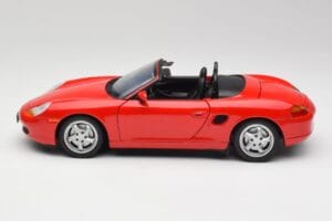 Porsche Boxster S 986 Guards Sarkans UT Models 1:18 27861-M1 Metāls — attēls 4 no 8