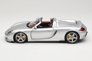 Porsche Carrera GT Silver Metallic Minichamps 1:18 WAP02103014 Metāls — attēls 4 no 8