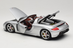 Porsche Carrera GT Silver Metallic Minichamps 1:18 WAP02103014 Metāls — attēls 5 no 8