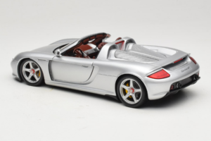 Porsche Carrera GT Silver Metallic Minichamps 1:18 WAP02103014 Metāls — attēls 7 no 8