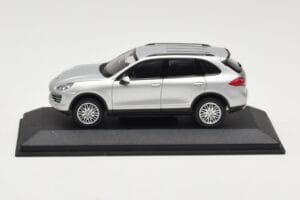Porsche Cayenne 958 Sudrabs Minichamps 1:43 WAP0200020B Metāls