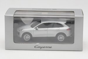 Porsche Cayenne 958 Sudrabs Minichamps 1:43 WAP0200020E Metāls — attēls 4 no 4