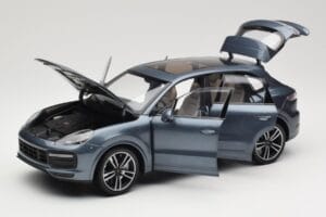 Porsche Cayenne 958 Turbo S Blue Metallic Minichamps 1:18 110066070 Metāls — attēls 2 no 8