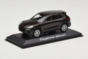 Porsche Cayenne 958 Diesel Acajou Brown Minichamps 1:43 WAP0200030E Metāls — attēls 2 no 4