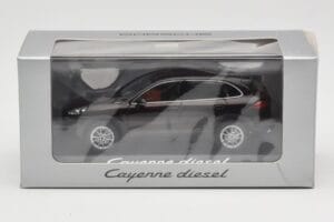 Porsche Cayenne 958 Diesel Acajou Brown Minichamps 1:43 WAP0200030E Metāls — attēls 4 no 4