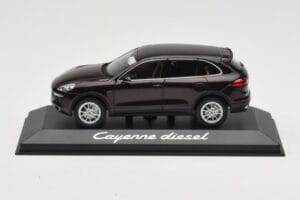 Porsche Cayenne 958 Diesel Acajou Brown Minichamps 1:43 WAP0200030E Metāls