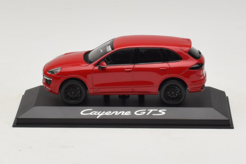 Porsche Cayenne 958 GTS Sarkans Minichamps 1:43 WAP0200070E Metāls