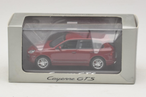 Porsche Cayenne 955 GTS Sarkans Ar Sudraba Diskiem Minichamps 1:43 WAP02000818 Metāls — attēls 4 no 4