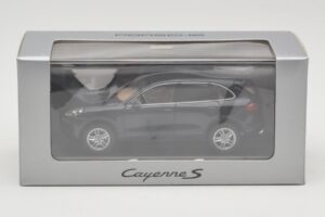 Porsche Cayenne 958 S Blue Metallic Minichamps 1:43 WAP0200060E Metāls — attēls 4 no 4