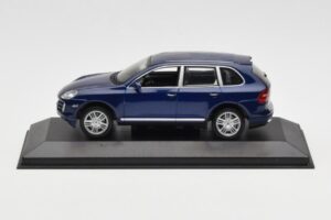 Porsche Cayenne S Zils Minichamps 1:43 WAP02061217 Metāls