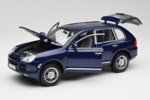 Porsche Cayenne S 9PA Dark Sea Zils Metāliski Maisto 1:18 31635 Metāls — attēls 2 no 8