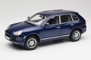Porsche Cayenne S 9PA Dark Sea Zils Metāliski Maisto 1:18 31635 Metāls