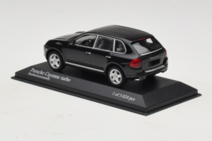 Porsche Cayenne 955 Turbo Black Metallic Minichamps 1:43 400061080 Metāls — attēls 3 no 5