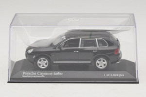 Porsche Cayenne 955 Turbo Black Metallic Minichamps 1:43 400061080 Metāls — attēls 4 no 5