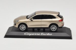 Porsche Cayenne 958 Turbo Zelts Minichamps 1:43 WAP0200050E Metāls