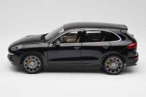 Porsche Cayenne Turbo S 958 Black Metallic Minichamps 1:18 110064000 Metāls — attēls 4 no 8