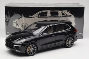 Porsche Cayenne Turbo S 958 Black Metallic Minichamps 1:18 110064000 Metāls — attēls 8 no 8