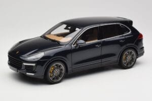 Porsche Cayenne Turbo S 958 Blue Metallic Minichamps 1:18 110064001 Metāls